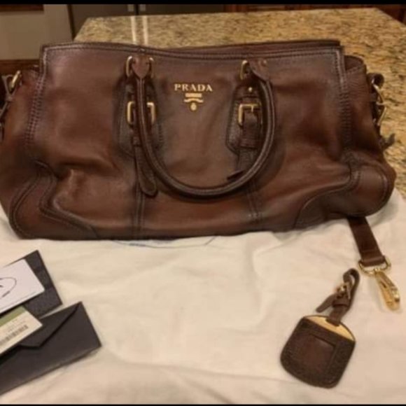 PRADA SHOULDER BAG WITH STRAP 100% AUTHENT… - Picture 13 of 13